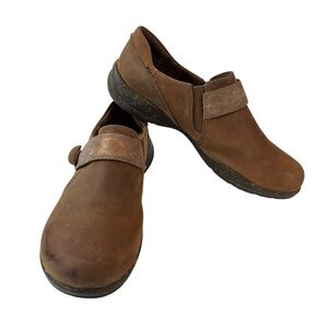 Clarks Roseville Dot Slip In Leather Loafers Womens Size 9.5